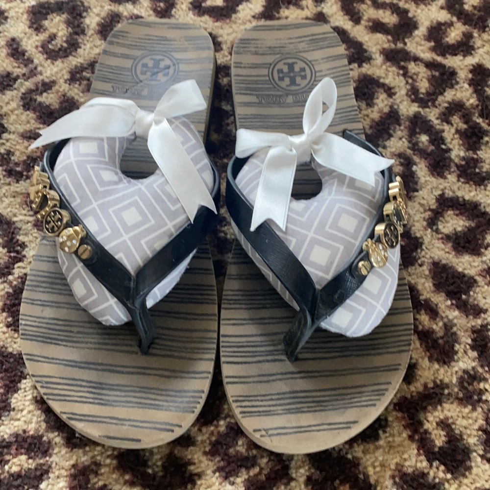 Tory Burch bejeweled flip flops. Black sz 8